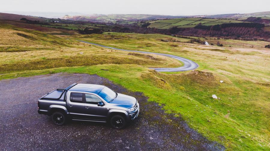  Volkswagen Amarok Double Cab Black Edition 2019 года  (UK) (фото 15 из 34)